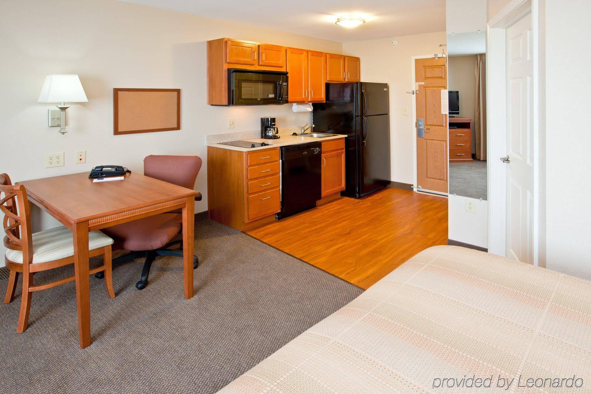 Candlewood Suites Indianapolis Northwest By Ihg Exterior photo
